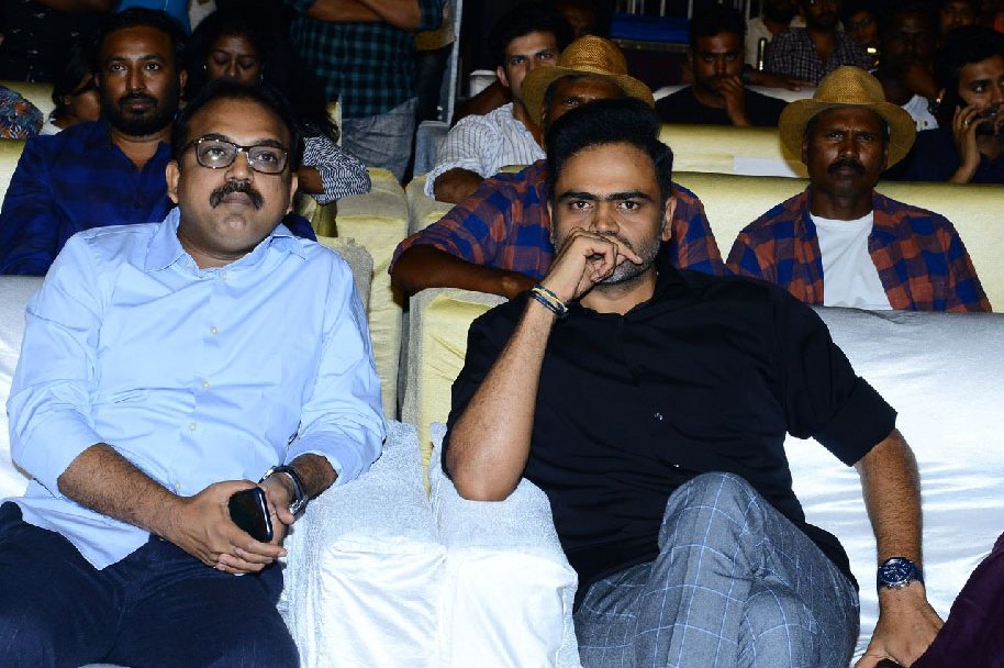 Maharshi-Movie-Pre-Release-Event